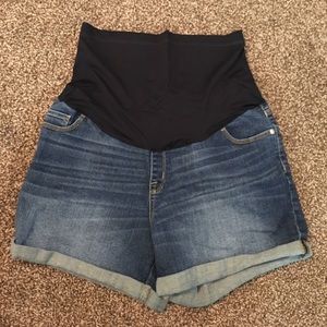 Maternity shorts
